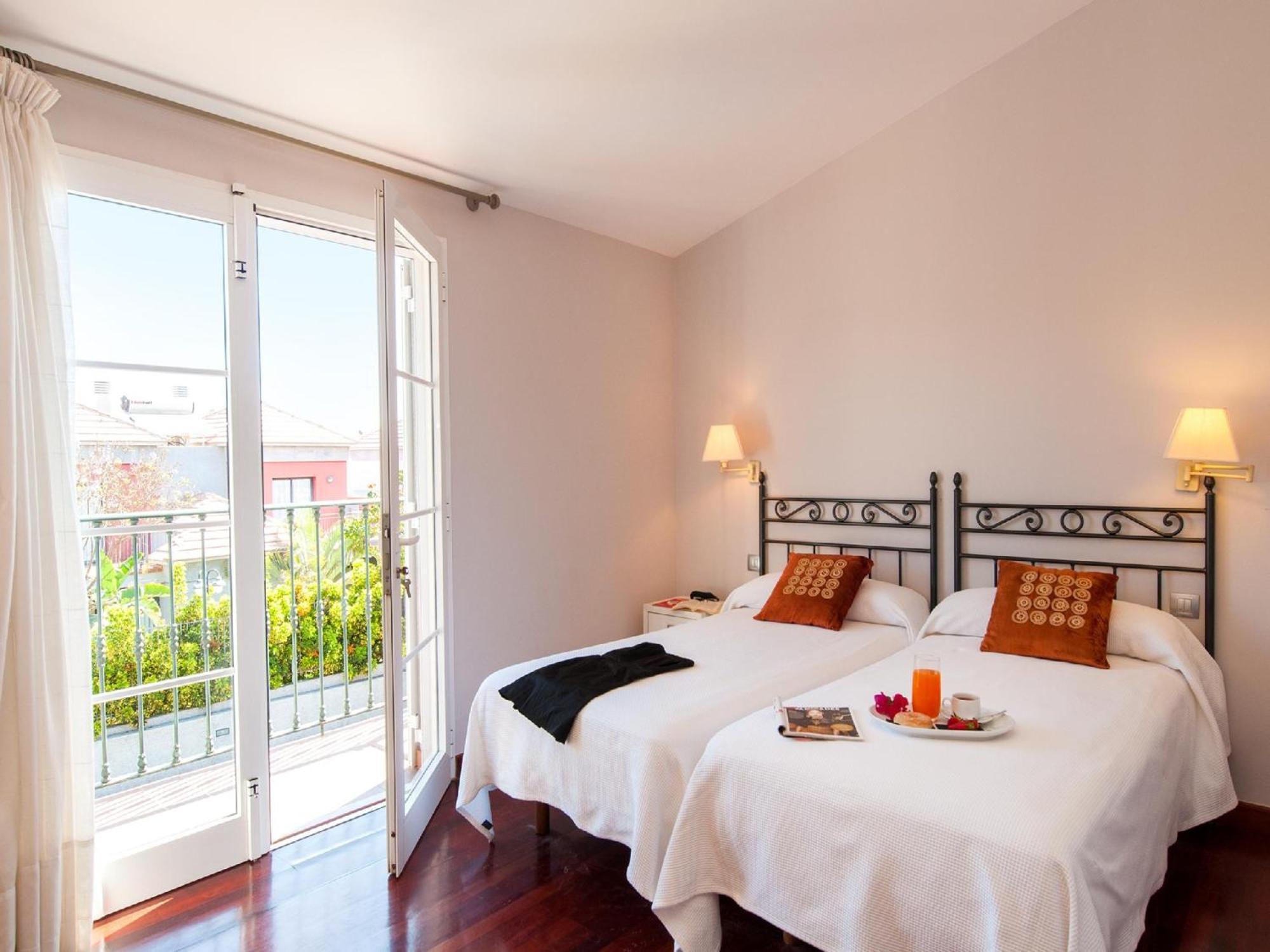 Meloneras Luxury Retreat In Gran Canaria Private Heated Pool Beautiful Terrace Bbq Short Distance From Meloneras And Mapalomas Beach, Las Palmas / Gran Canaria